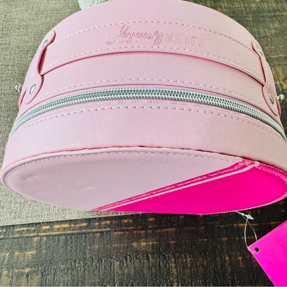 Ulta Beauty 'Be Beautiful Edition' 22-Piece Beauty Box - Pink Collection - Picture 3 of 6